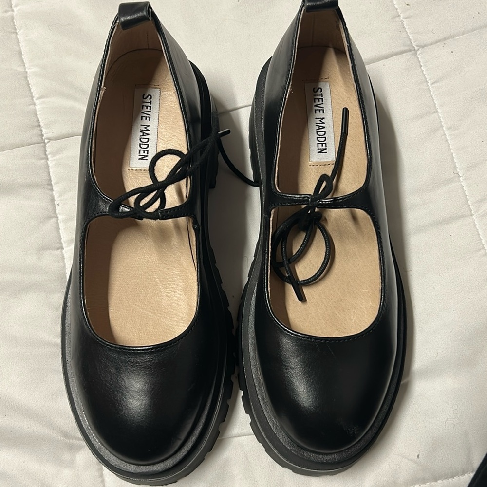 Steve Madden Mary Jane loafers. Black. Ladies size 8.